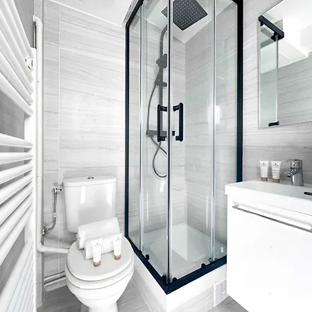 Cosy Hideaway Near Montparnasse * Parigi